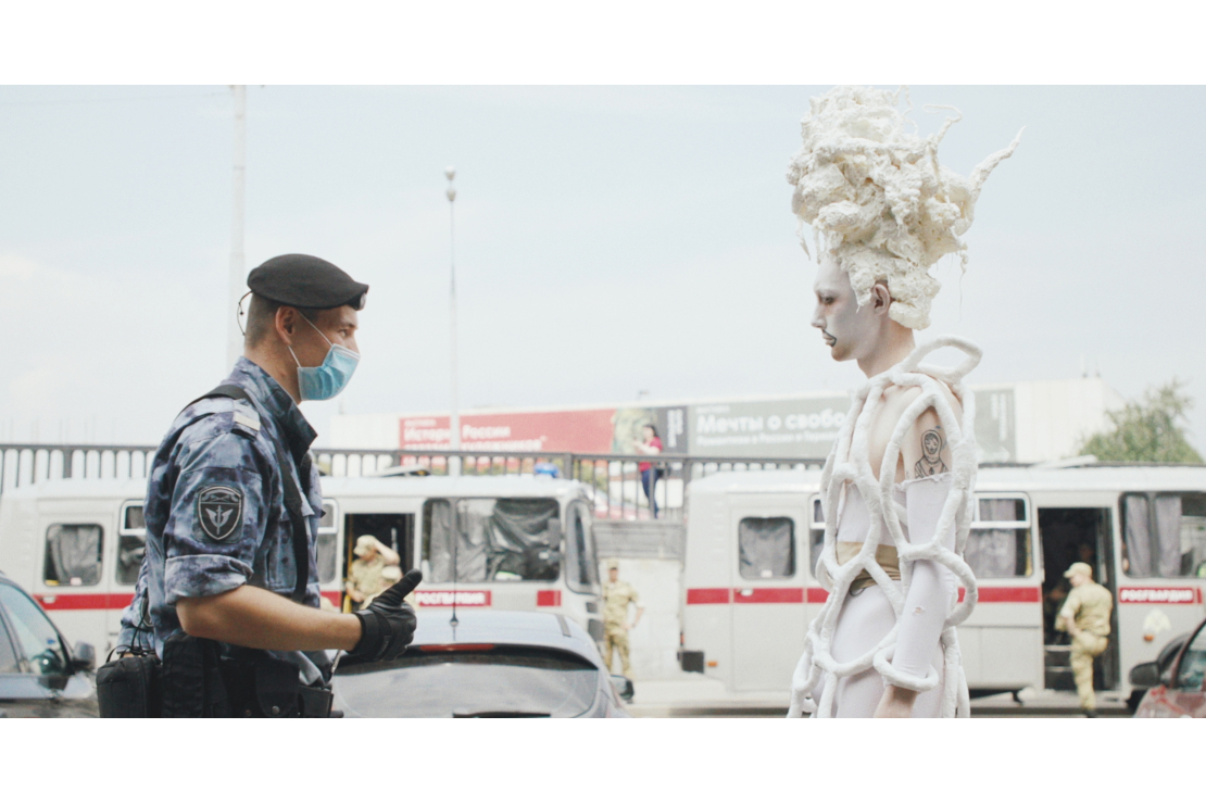 『クイーンダム／誕生』